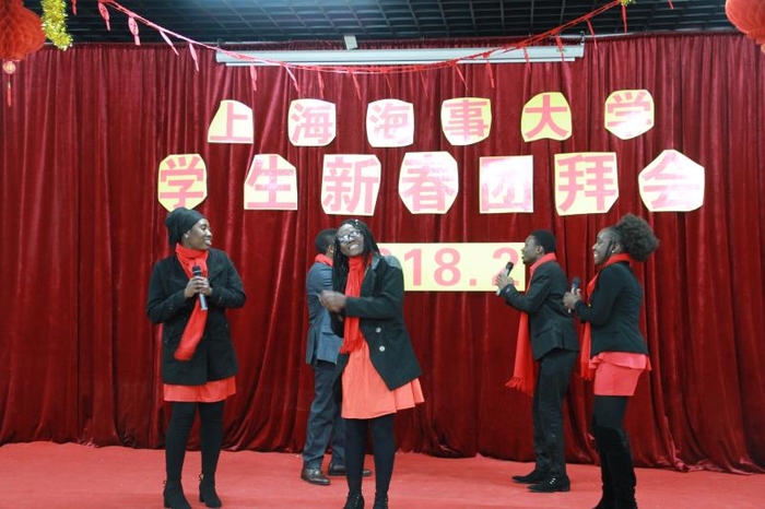 校留學生代表表演精彩節目