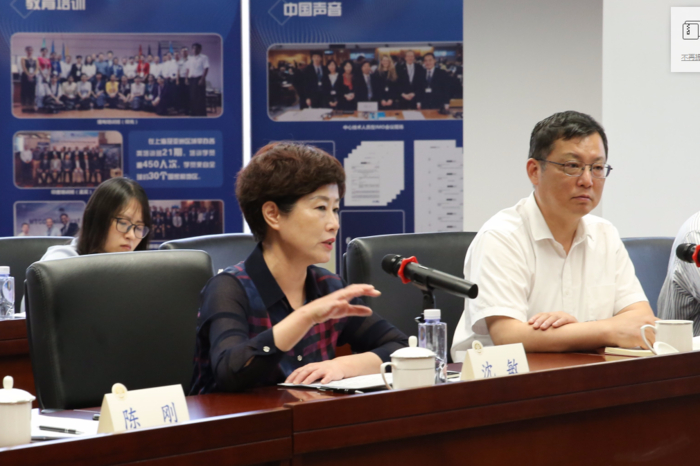 全國政協委員🪙、市政協常委、港澳臺僑委員會主任沈敏講話