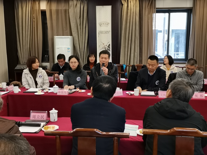 浙江校友會會長徐存永交流發言