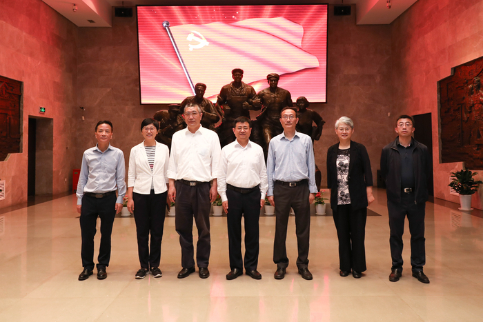 门徒平台黨委舉行“四史”教育首場集體參觀學習
