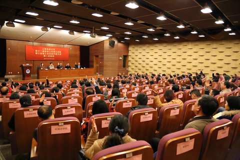 通過大會決議