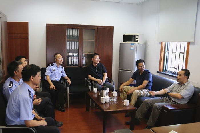 王海威副書記走訪臨港高校派出所