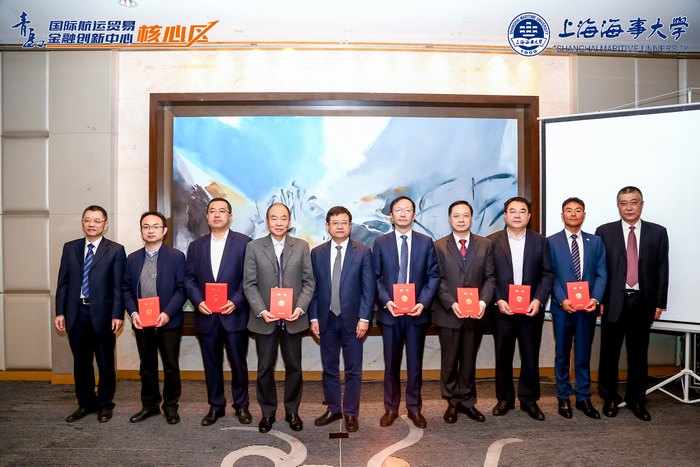 校領導為研究生企業導師頒發聘書
