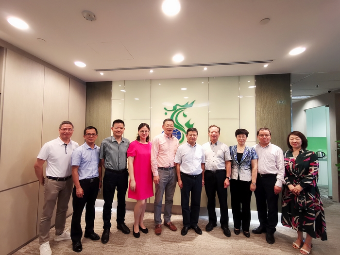 宋寶儒書記走訪新加坡億海集團
